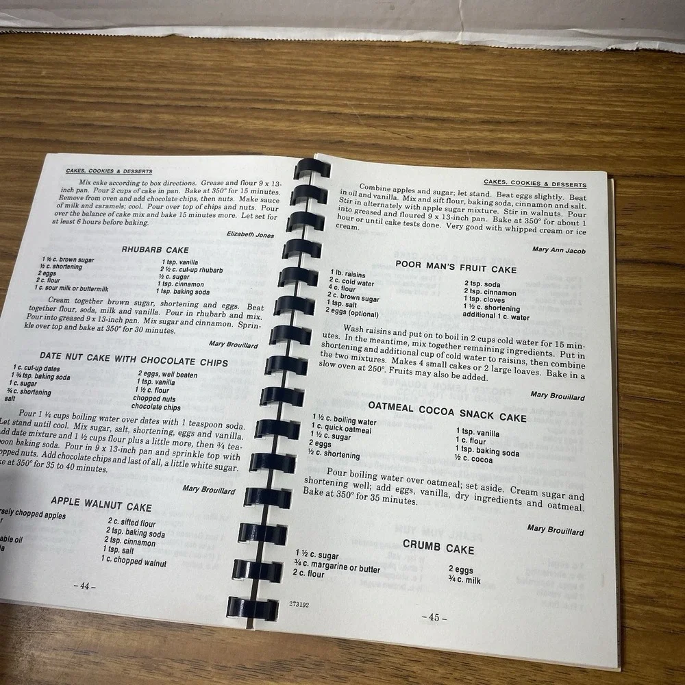 VTG Seasoned With Love Rennes Health Center Appleton Wisconsin Cookbook Comb